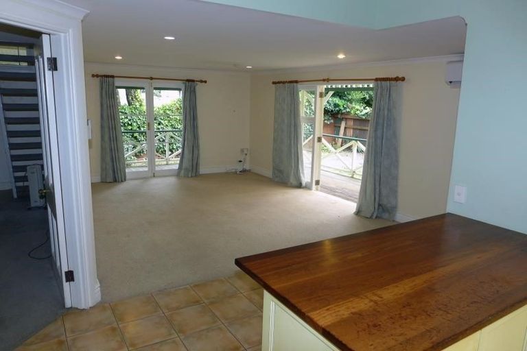 Photo of property in 1 Clyde Road, Bluff Hill, Napier, 4110