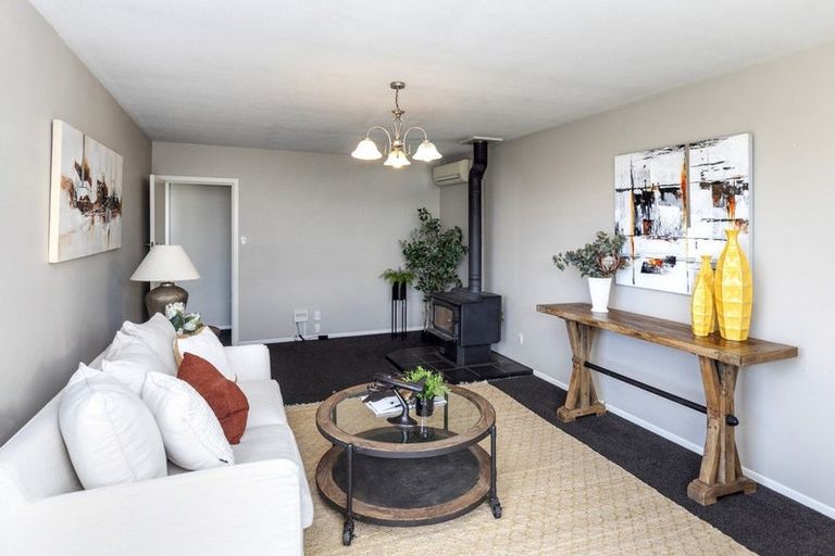 Photo of property in 57 Denise Crescent, Hornby, Christchurch, 8042