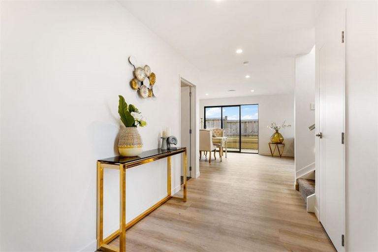 Photo of property in 3 Matuka Lane, Ranui, Auckland, 0612