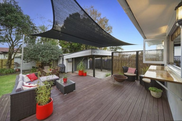 Photo of property in 19 Robert Allan Way, Pakuranga Heights, Auckland, 2010