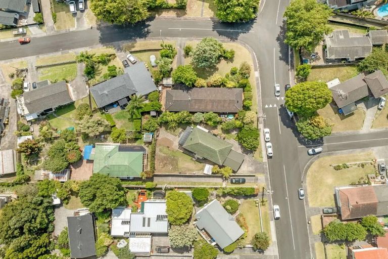 Photo of property in 354 Royal Road, Massey, Auckland, 0614