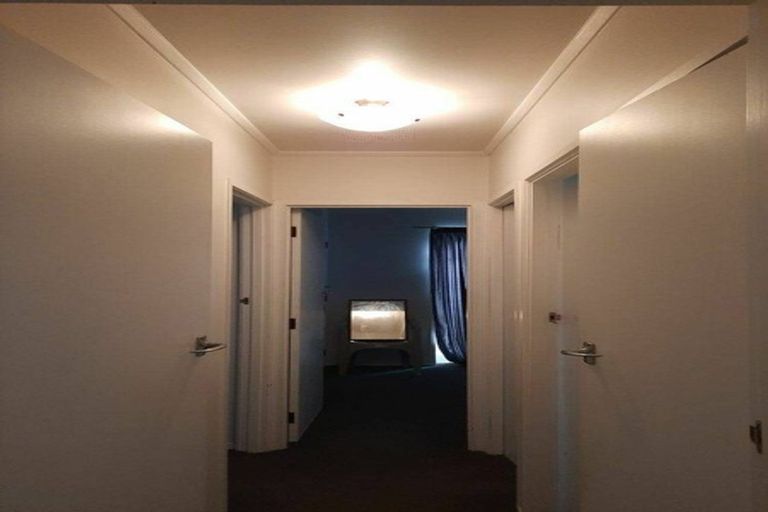 Photo of property in 5/9 South Street, Papakura, 2110