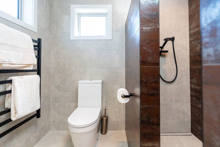 Photo of property in 6 Konini Crescent, Waikanae Beach, Waikanae, 5036