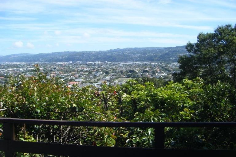 Photo of property in 32 Woodvale Grove, Fairfield, Lower Hutt, 5011