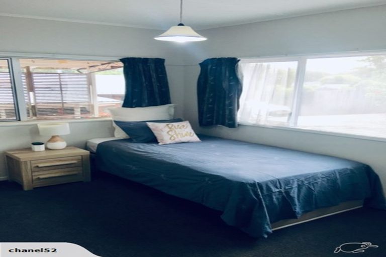 Photo of property in 2/27 Salem Place, Torbay, Auckland, 0630