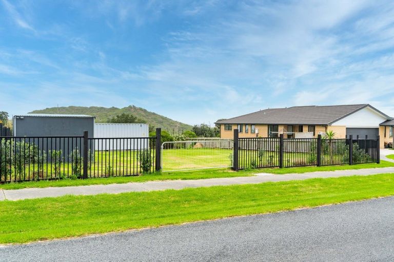 Photo of property in 49 Sunset Drive, Baylys Beach, 0377