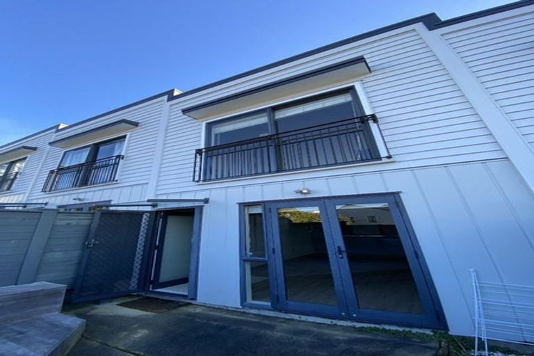 Photo of property in Greenwich Apartments, 16/3 Burton Street, Grafton, Auckland, 1010