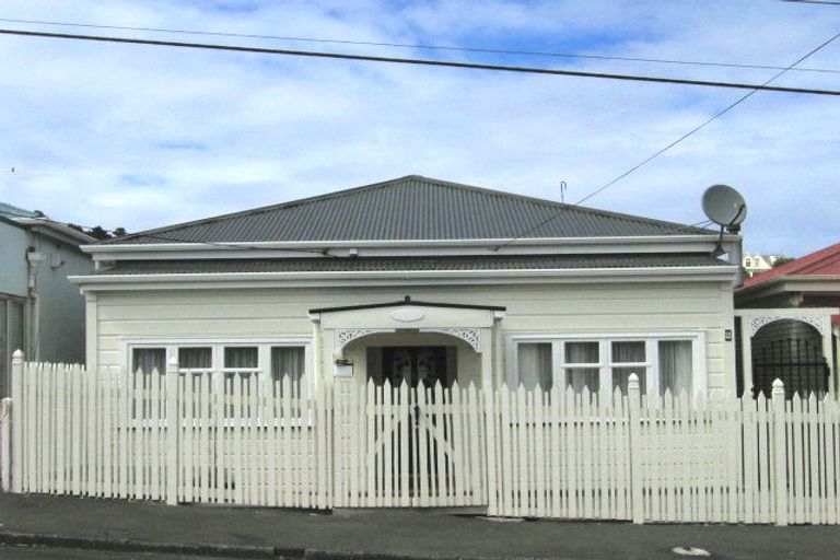 Photo of property in 8 Harper Street, Newtown, Wellington, 6021