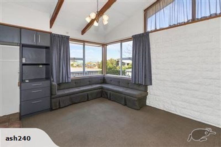 Photo of property in 1 Fraser Place, Rangiora, 7400