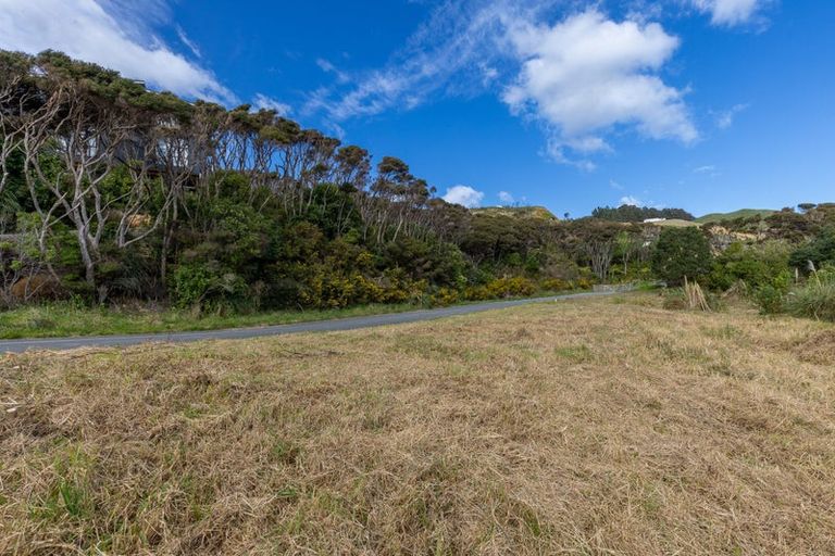 Photo of property in 70 Exploration Way, Whitby, Porirua, 5024
