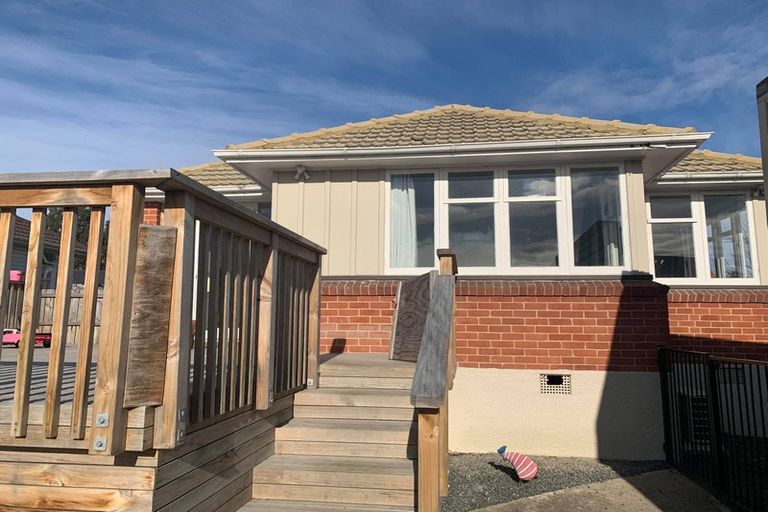 Photo of property in 28 Burgess Street, Green Island, Dunedin, 9018