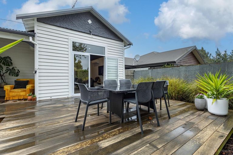 Photo of property in 51 Avenue Road, West End, Timaru, 7910
