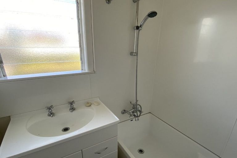 Photo of property in 1 Sefton Street, Havelock North, 4130