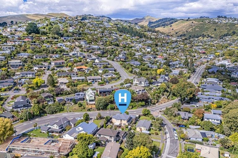 Photo of property in 137 Centaurus Road, Saint Martins, Christchurch, 8022