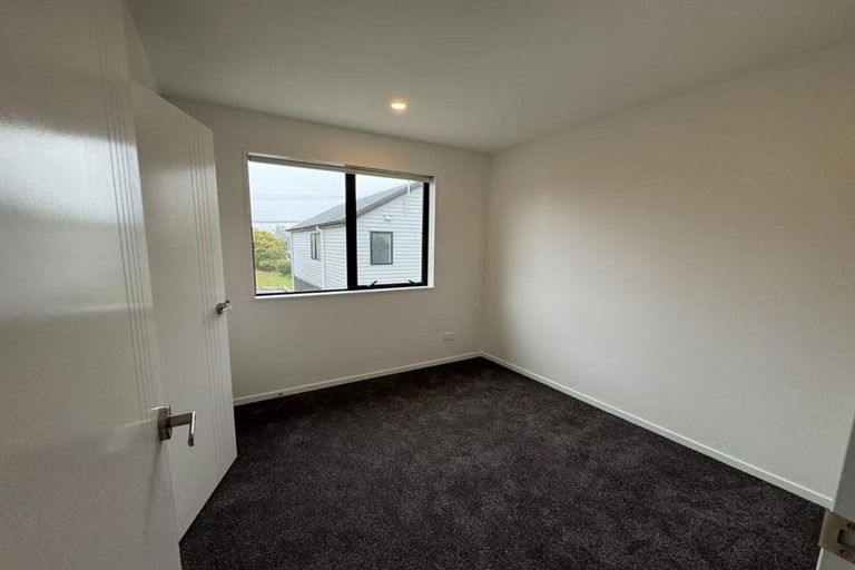 Photo of property in 11b Mawney Road, Henderson, Auckland, 0610