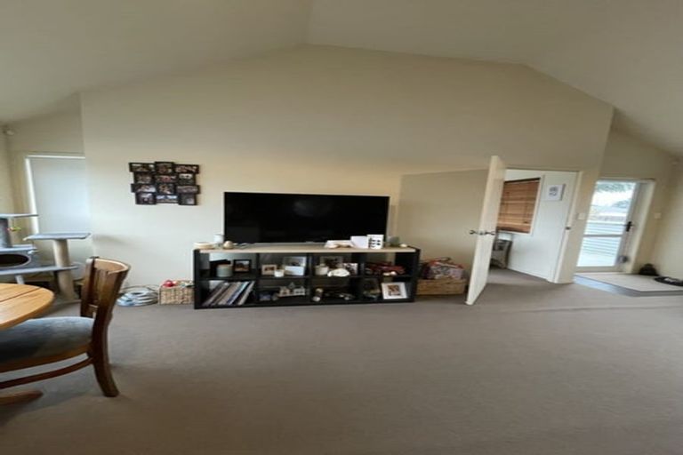 Photo of property in 11 Coronation Street, Belmont, Auckland, 0622