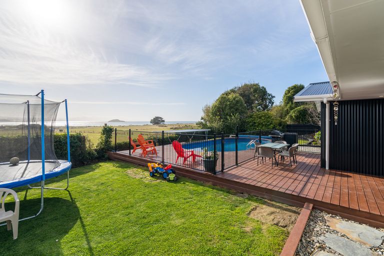 Photo of property in 231 Moturata Road, Taieri Beach, Brighton, 9091