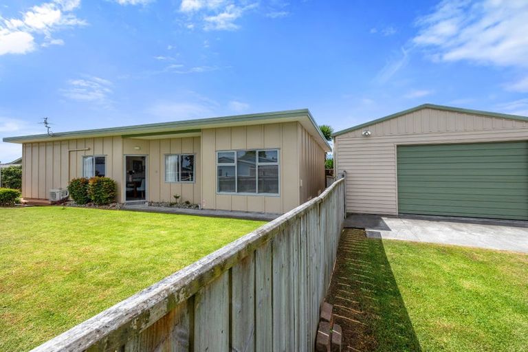 Photo of property in 6 Mace Street, Waitara, 4320