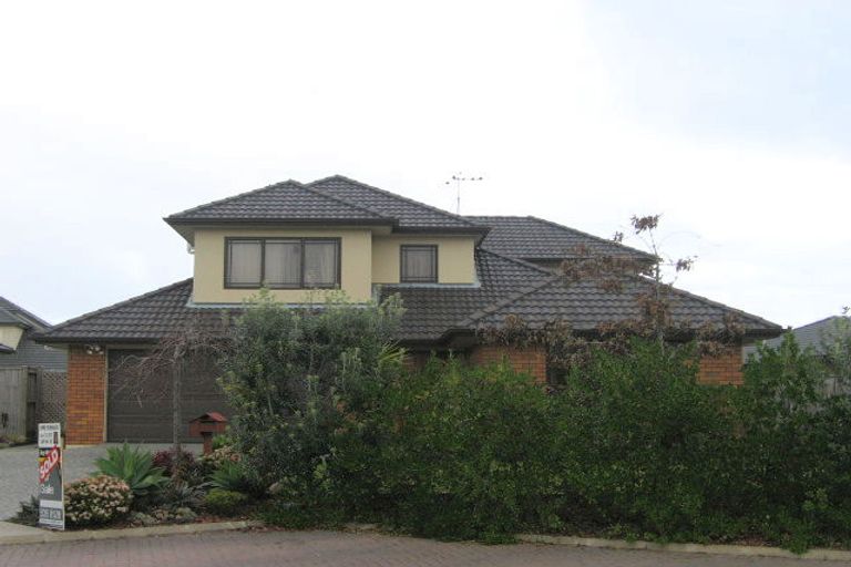 Photo of property in 11 Kalberry Place, East Tamaki, Auckland, 2016