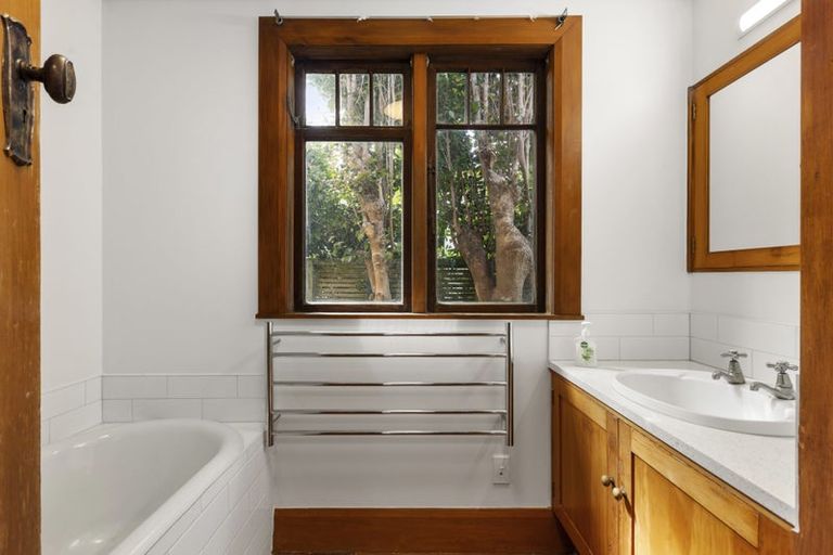 Photo of property in 74 Nottingham Street, Karori, Wellington, 6012