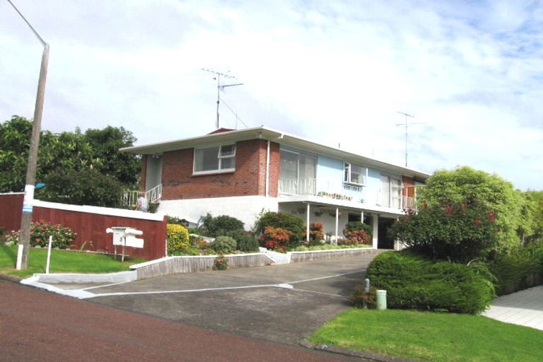 Photo of property in 2/2 Poseidon Place, Half Moon Bay, Auckland, 2012