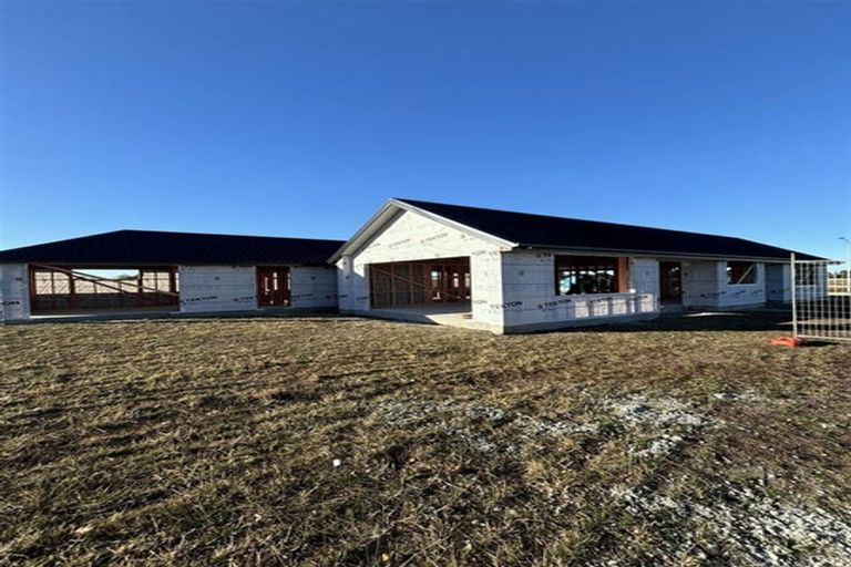 Photo of property in 1 Greig Crescent, Amberley, 7481