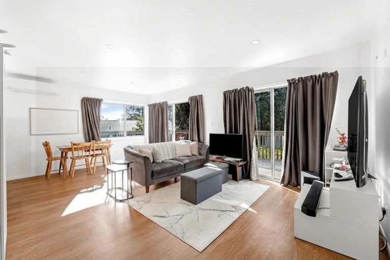 Photo of property in 20 Harbour Crest Drive, Waiuku, 2123