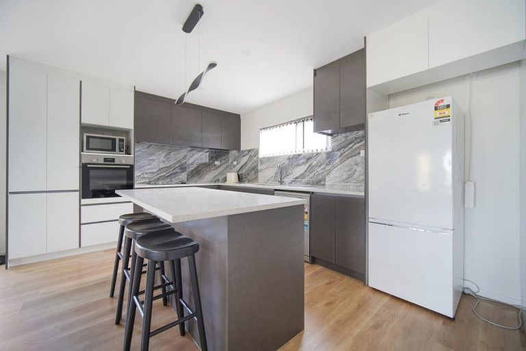 Photo of property in 166b Rathgar Road, Henderson, Auckland, 0610