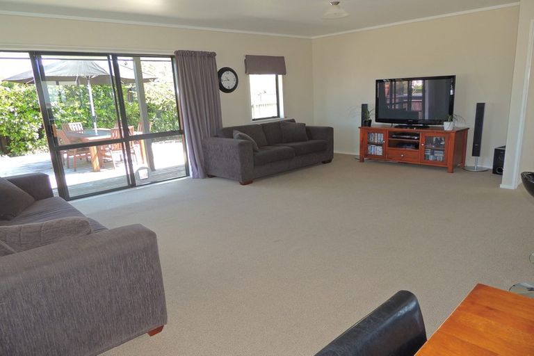 Photo of property in 7 Parfitt Place, Ngatea, 3503