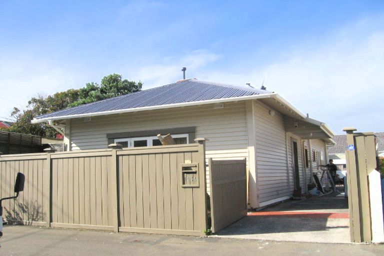 Photo of property in 103 Freyberg Street, Lyall Bay, Wellington, 6022