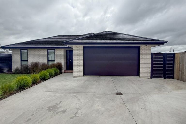 Photo of property in 28 Plains Avenue, Masterton, 5810