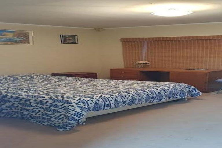 Photo of property in 24 Birman Close, Half Moon Bay, Auckland, 2012