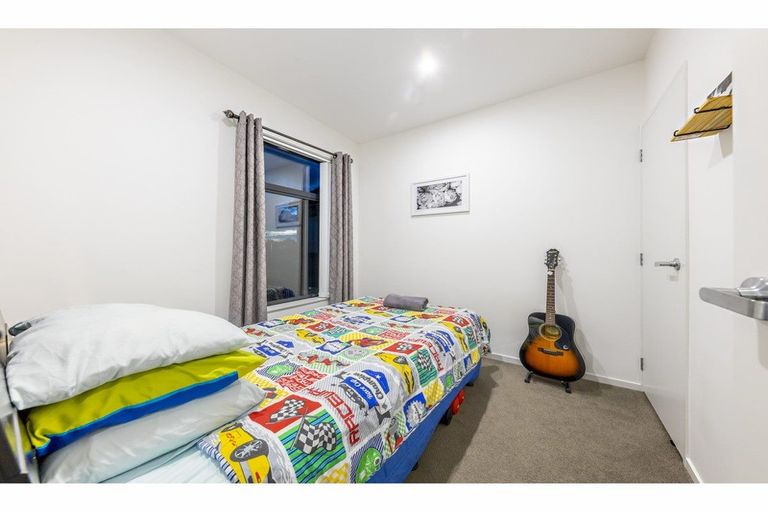Photo of property in 49 Battalion Drive, Papakura, 2110