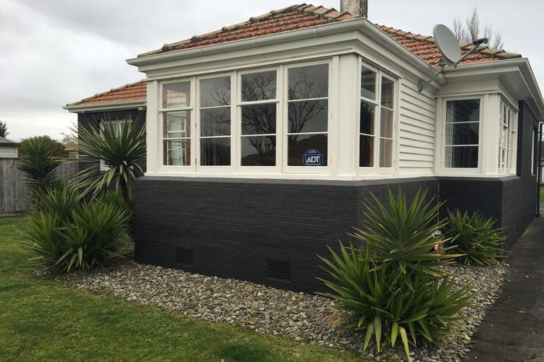 Photo of property in 32 Rangiora Avenue, Roslyn, Palmerston North, 4414