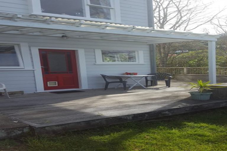 Photo of property in 16 Buckingham Street, Melrose, Wellington, 6023