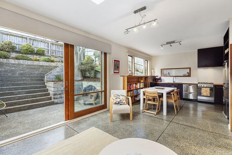 Photo of property in 547 Adelaide Road, Berhampore, Wellington, 6023