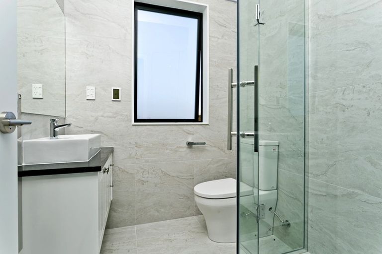 Photo of property in 23a Kyle Road, Greenhithe, Auckland, 0632