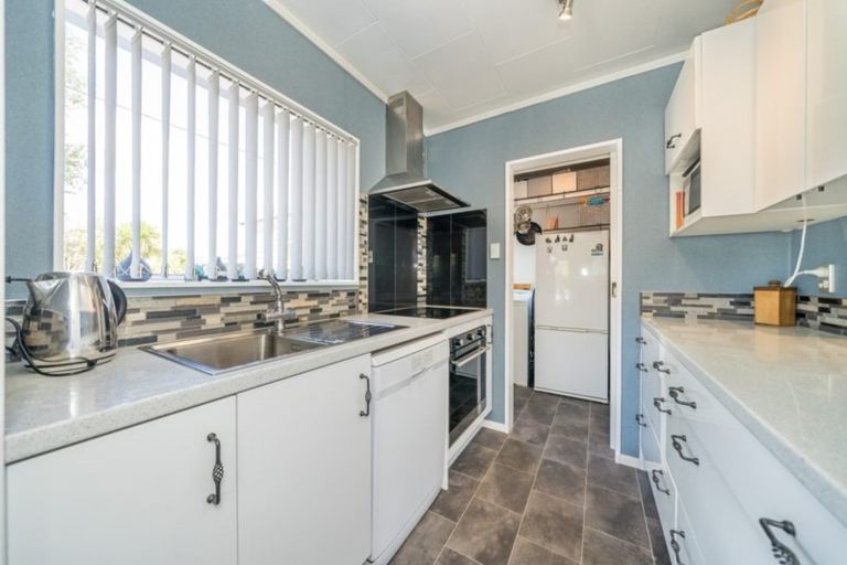 Photo of property in 18 Tulsa Grove, Totara Park, Upper Hutt, 5018