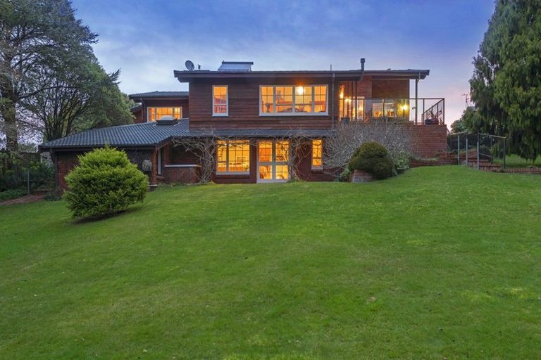 Photo of property in 1 Cashmere Avenue, Khandallah, Wellington, 6035