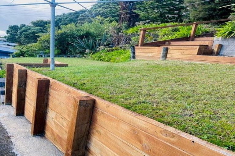 Photo of property in 18 Whakawhiti Street, Marfell, New Plymouth, 4310