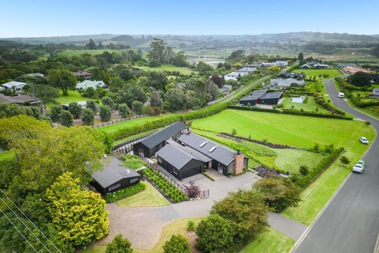 Photo of property in 1 Waiawa Lane, Bethlehem, Tauranga, 3110