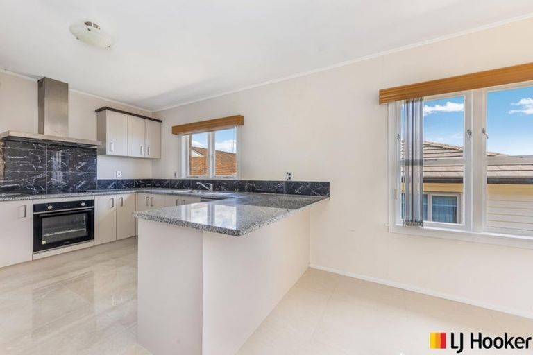 Photo of property in 61 Halver Road, Hillpark, Auckland, 2102