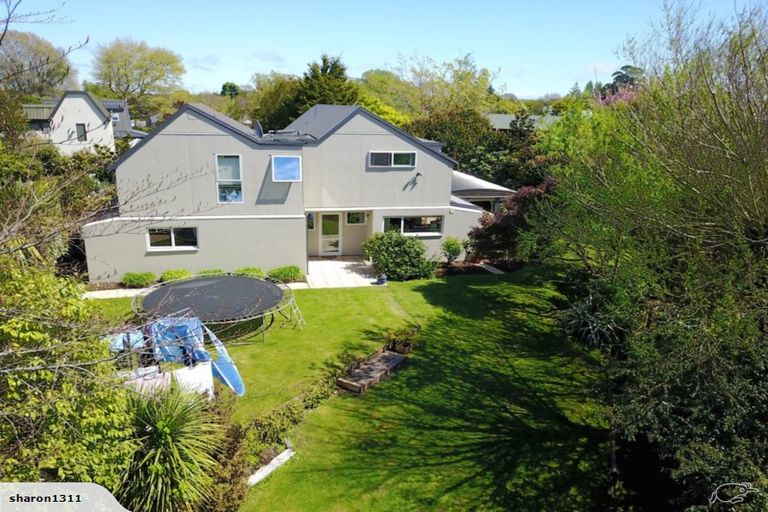 Photo of property in 12 Chevron Place, Ilam, Christchurch, 8041
