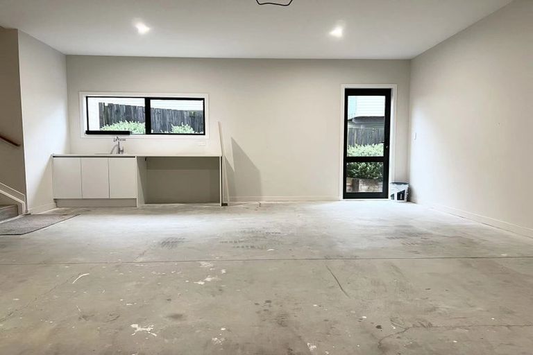 Photo of property in 22a Dallinghoe Crescent, Milford, Auckland, 0620