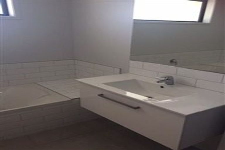 Photo of property in 12 Waghorn Street, Pyes Pa, Tauranga, 3112