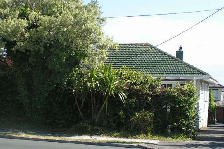 Photo of property in 1/124 Forrest Hill Road, Forrest Hill, Auckland, 0620