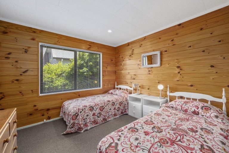 Photo of property in 16 Irwin Place, Kinloch, Taupo, 3377