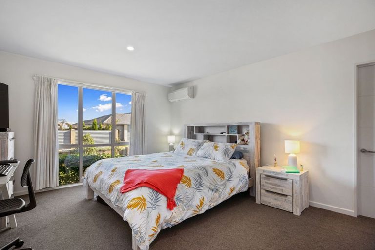 Photo of property in 17 Conie Glen Lane, Broomfield, Christchurch, 8042