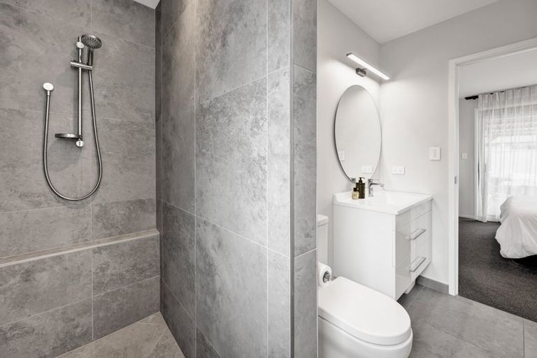 Photo of property in 9 Atutahi Street, Hurdon, New Plymouth, 4310