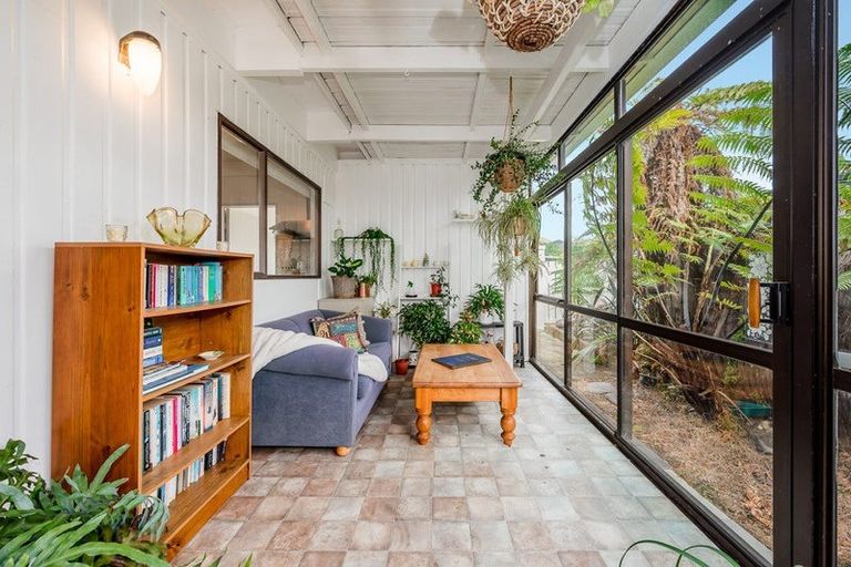 Photo of property in 30 Rimu Street, Waikanae, 5036